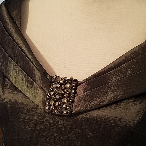 Size 12 pewter cocktail/mother of the bride dress - Picture 3 of 8